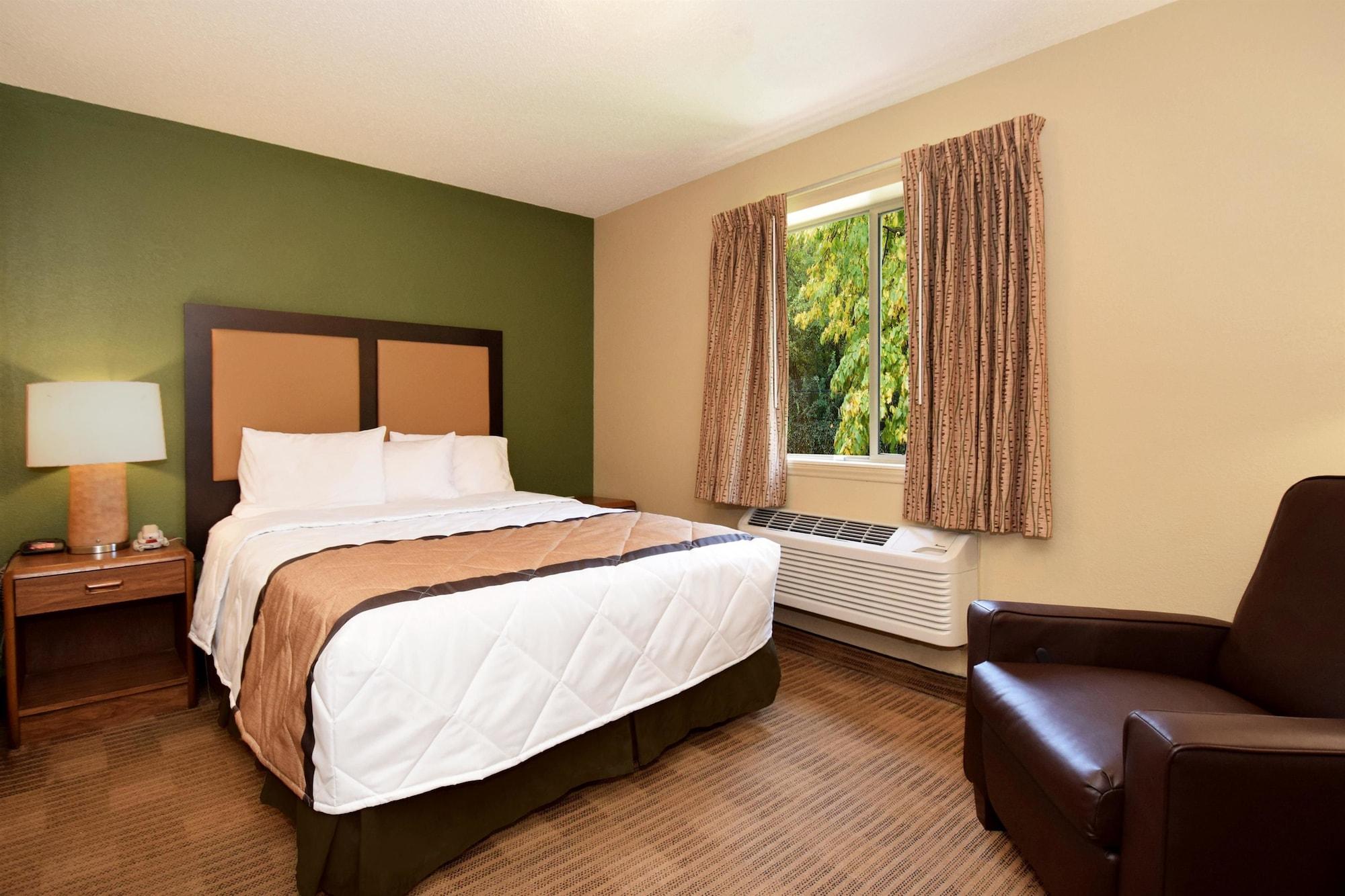 Extended Stay America Suites - Omaha - West Exterior photo
